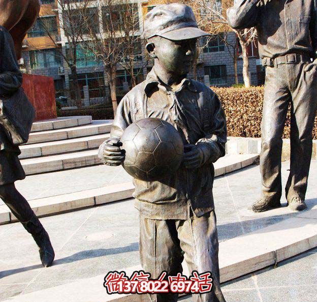 鑄銅雕塑,點綴小學廣場,傳遞小學生足球精神 鑄銅雕塑,點綴小學廣場,傳遞小學生足球精神