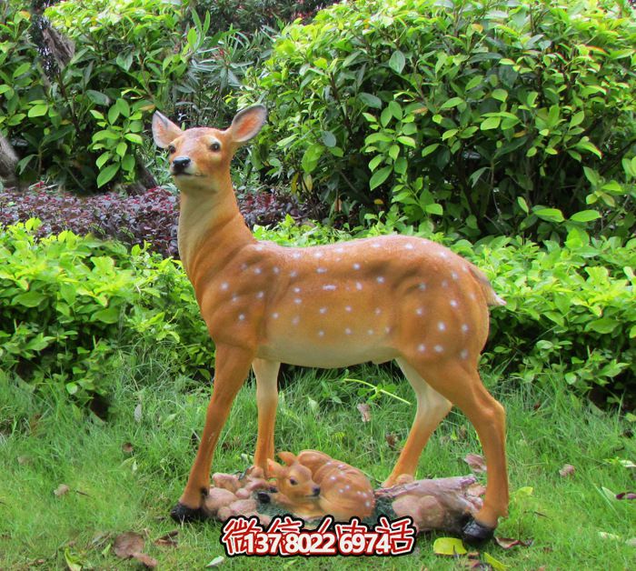 玻璃鋼雕塑小鹿環護公園彩繪溫馨美觀的園林裝飾 玻璃鋼雕塑小鹿環護公園彩繪溫馨美觀的園林裝飾