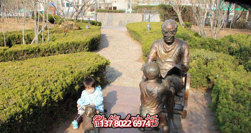 創(chuàng)意銅雕讀書(shū)雕塑，讓小朋友在園林中暢快閱讀