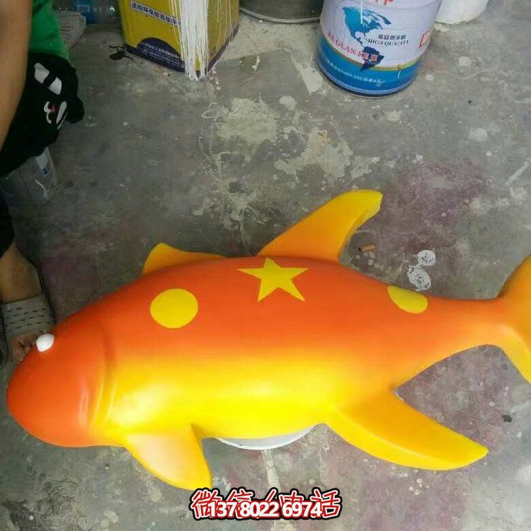 玻璃鋼創(chuàng)意卡通小魚擺件——藝術(shù)之美令人驚嘆