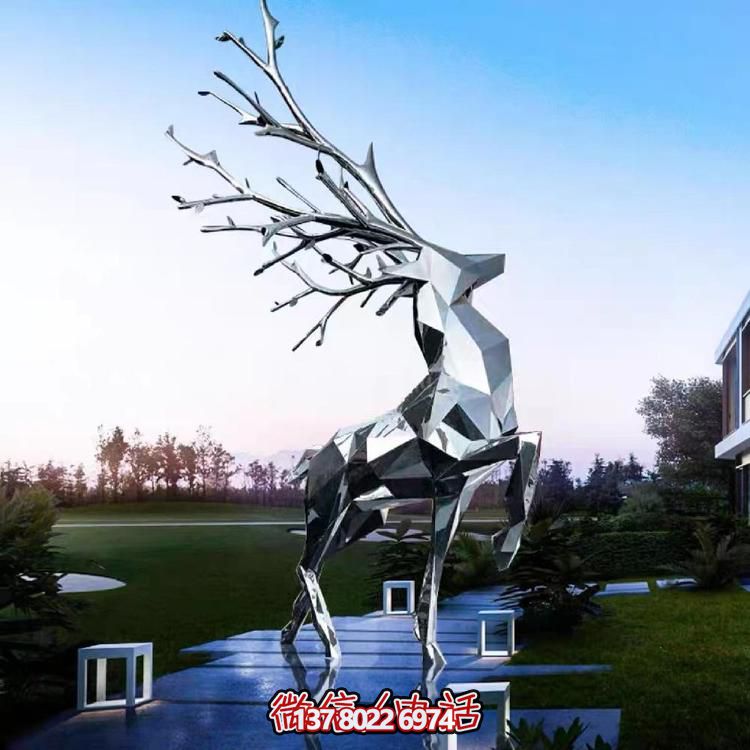 不銹鋼幾何形鏡面彩繪擺件，為校園景觀戶外售樓處帶來時尚美感