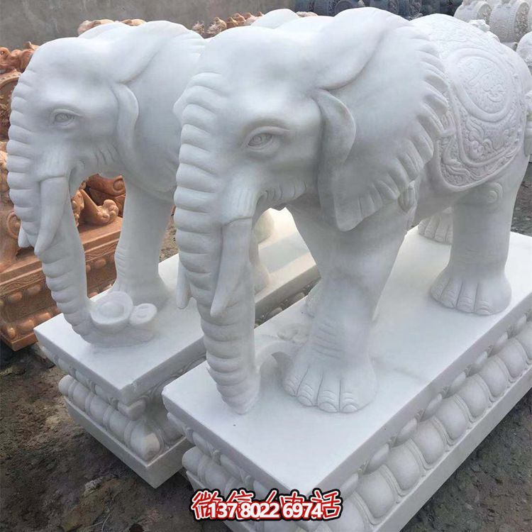 雕塑藝術融入園林景觀，漢白玉大象石雕點綴戶外