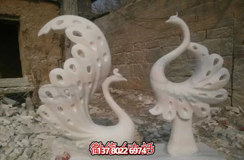 不銹鋼鏤空孔雀雕塑,點(diǎn)綴公園湖邊 不銹鋼鏤空孔雀雕塑,點(diǎn)綴公園湖邊