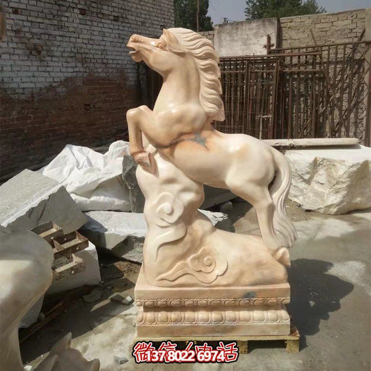 品質(zhì)卓越的大型十二生肖石雕擺件，渲染出無(wú)與倫比的晚霞紅