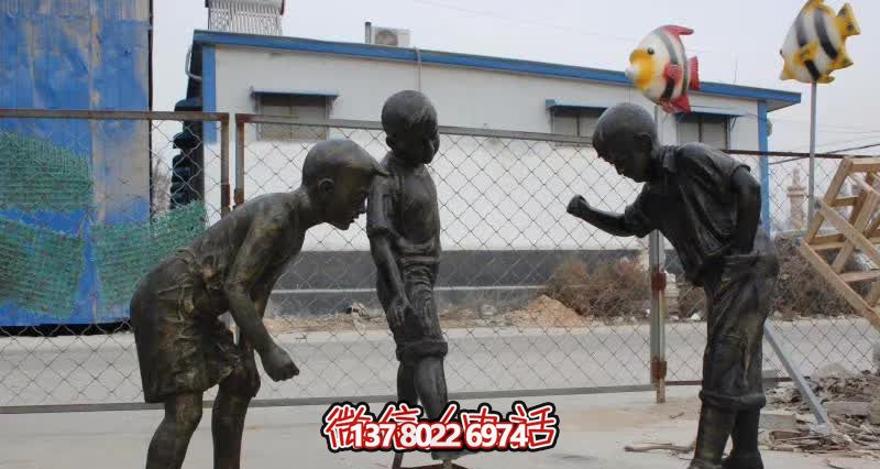 玻璃鋼仿銅雕塑陀螺，為兒童街邊提供歡樂玩耍