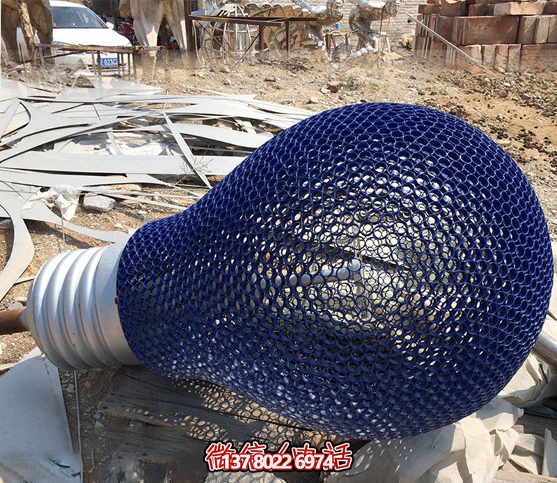 農場大型不銹鋼鏤空藍色燈泡雕塑 農場大型不銹鋼鏤空藍色燈泡雕塑