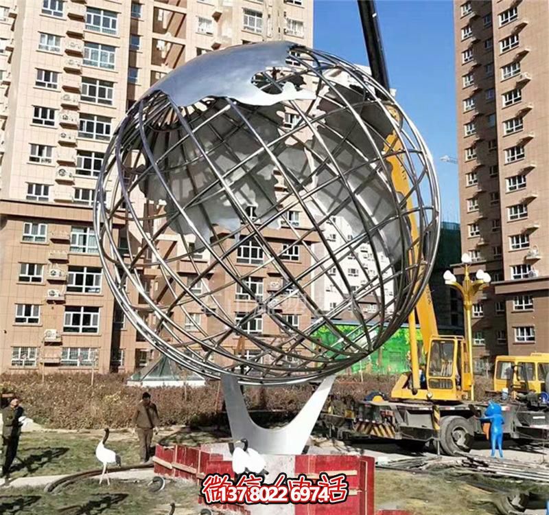 小區不銹鋼創意大型白鋼鏤空地球儀雕塑 小區不銹鋼創意大型白鋼鏤空地球儀雕塑
