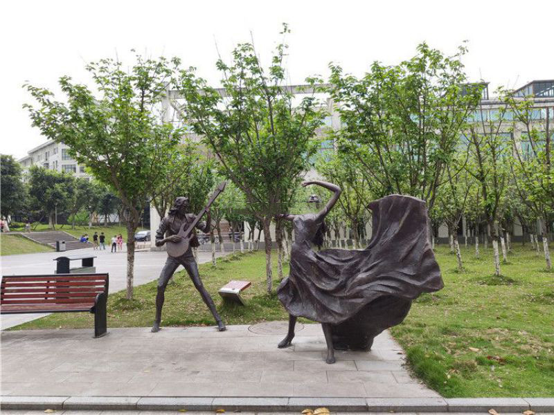 重慶農(nóng)機學(xué)校銅雕人物 重慶農(nóng)機學(xué)校銅雕人物